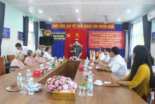 ĐOÀN CÔNG TÁC CỦA PHÓ CHỦ TỊCH QUỐC HỘI NGUYỄN KHẮC ĐỊNH ĐẾN THĂM, TẶNG QUÀ NGƯỜI CÓ CÔNG CÁCH MẠNG TẠI TRUNG TÂM ĐIỀU DƯỠNG VÀ CHĂM SÓC NGƯỜI CÓ CÔNG –CÔNG TÁC XÃ HỘI TỈNH KHÁNH HÒA